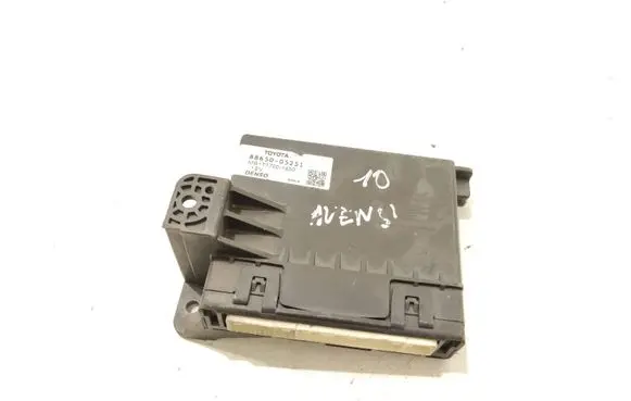 Toyota Avensis T270 Other control units/modules 8865005251 MB1777001850