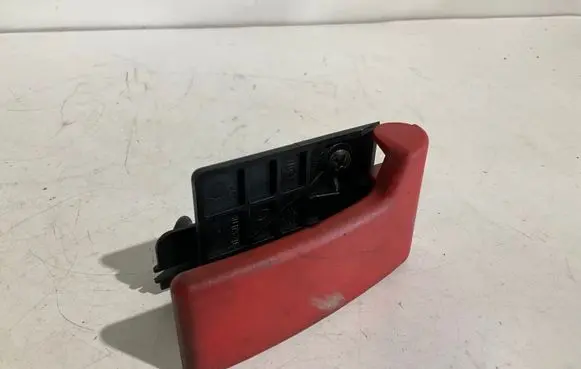 Engine bonnet (hood) release handle