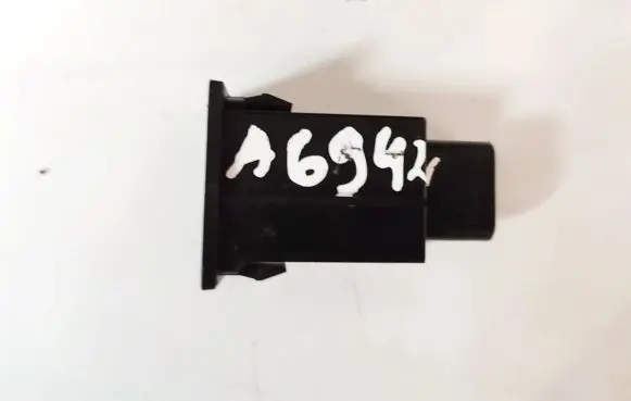 Toyota Avensis T250 Fuel tank opening switch 156795 566-0B78