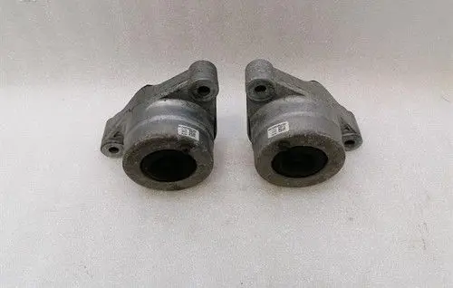 Maserati GranTurismo Engine mount bracket 670038978