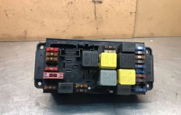 Mercedes-Benz CLK A209 C209 Fuse module 2095451001 5DK00848501