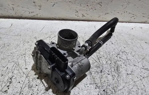 Mitsubishi Space Star Throttle body valve 