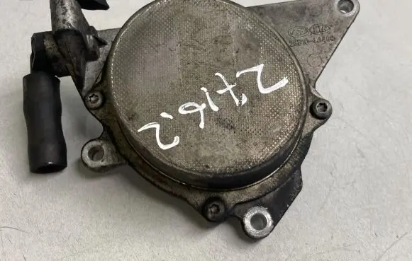 KIA Sorento Vacuum pump 288104A400