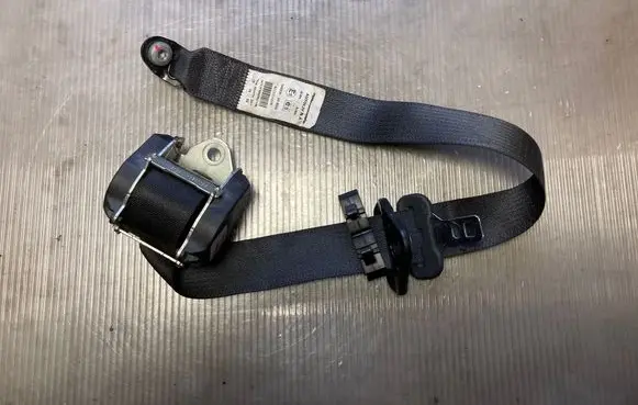 Dodge Journey Rear seatbelt 607041464B 045530 045530045530