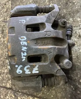 Nissan Murano Z50 Front brake caliper
