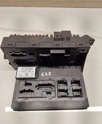 Mercedes-Benz E W211 Fuse module 2115454201