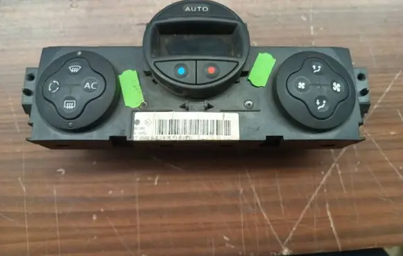 Renault Megane II Climate control unit 69340005 8200070752