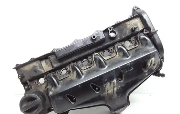 Volvo XC70 Rocker cam cover 30743259 30743258
