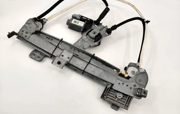 Peugeot 207 CC Front door window regulator with motor 9680071980