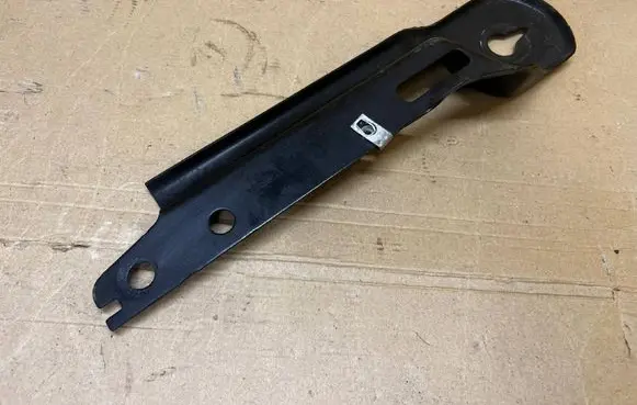 Ford Explorer VI Other under body part LB5CC5771
