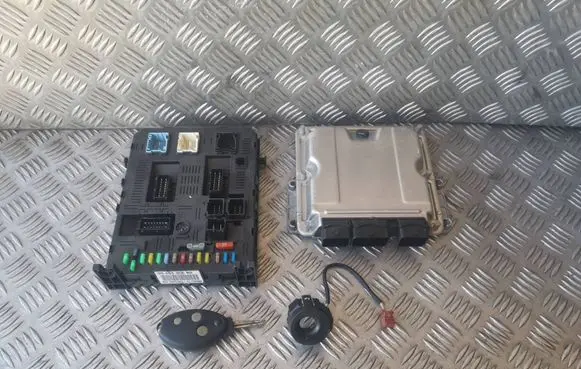 Citroen C5 Engine ECU kit and lock set 0281011780 9657157080 9660105680