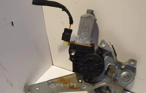 Rear door window regulator with motor