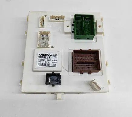 Volvo V60 Central body control module 32217422