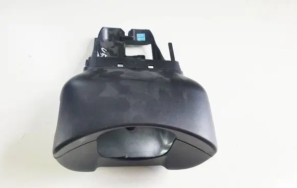 Volvo V50 Steering wheel column trim