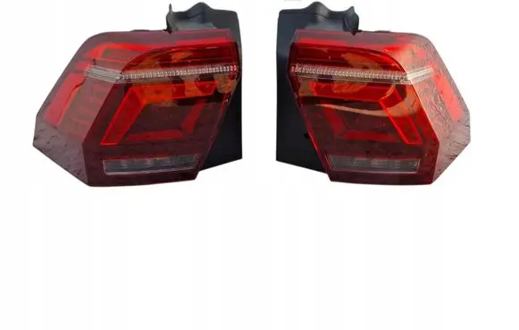 Volkswagen Tiguan Rear/tail lights 5NA945207J