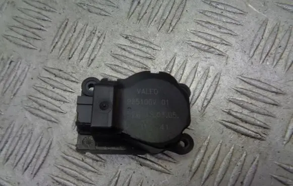 Fiat Croma A/C air flow flap actuator/motor 985100V