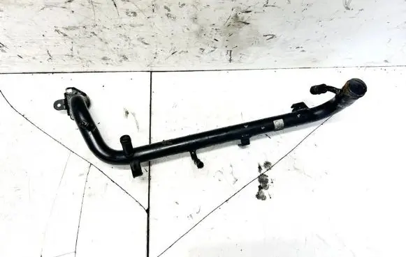 Volkswagen PASSAT B5 Engine coolant pipe/hose 06b121071