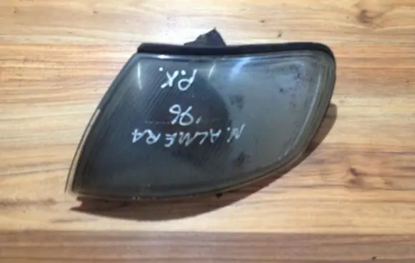 Nissan Almera Front indicator light