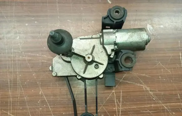 Citroen C4 I Rear window wiper motor 9646803180