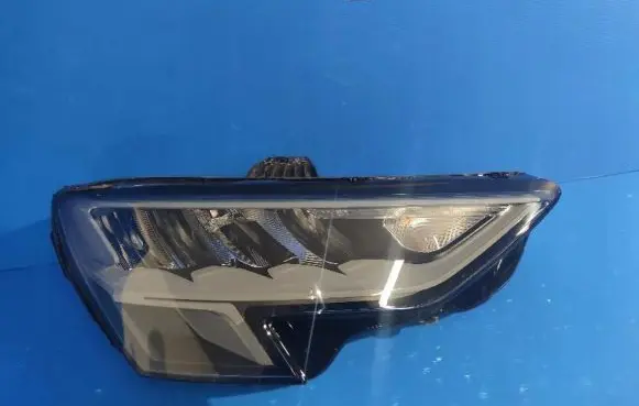 Audi A3 S3 8L Headlight/headlamp 8Y0941012