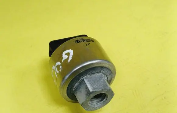 Air conditioning (A/C) pressure sensor