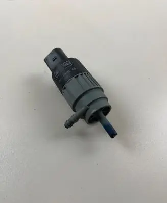 Jaguar XJ X351 Windscreen/windshield washer pump 6M2113K082AB