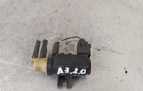 Audi A3 S3 A3 Sportback 8P Turbo solenoid valve 1K0906627A