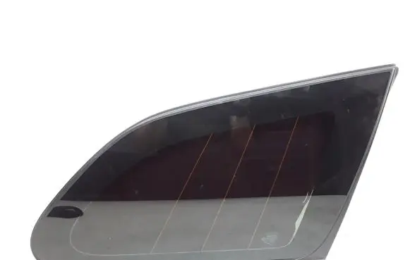 Volvo XC60 Side middle window/glass 