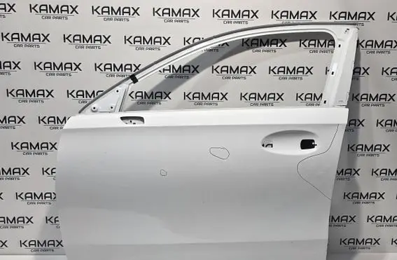 Mercedes-Benz A W177 Front door