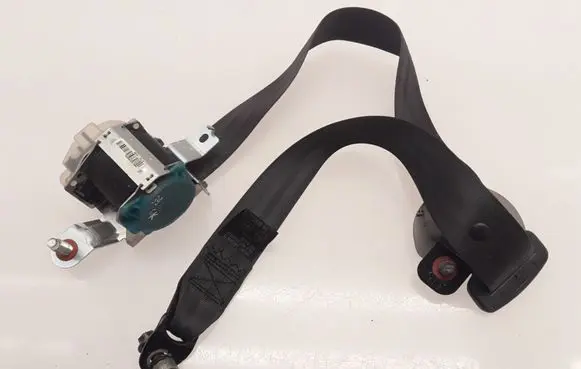 Hyundai ix 55 Rear seatbelt 898103J300WK 045437