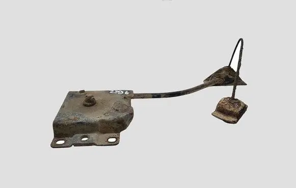 Toyota Corolla Verso AR10 Spare wheel mounting bracket