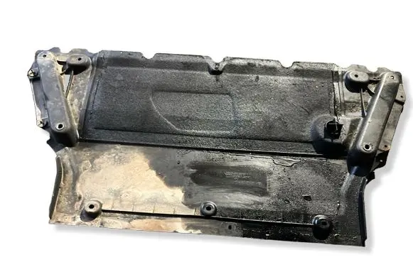 Audi A4 S4 B9 Engine splash shield/under tray 8W0863821B