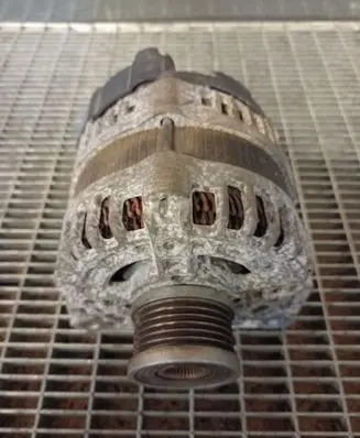 Nissan Qashqai Generator/alternator 23100EN000 LR1140802