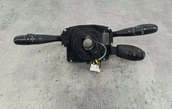Peugeot 207 Wiper turn signal indicator stalk/switch 