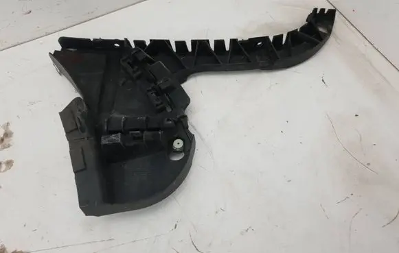 Volvo XC70 Rear bumper mounting bracket 31265323