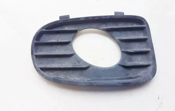 Opel Vectra B Front bumper lower grill 90586627