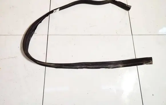 Opel Vivaro Engine compartment rubber 