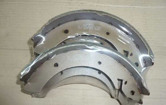 Daewoo Korando Handbrake/parking brake pads J3500502