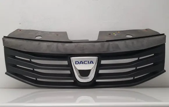 Dacia Sandero Front bumper upper radiator grill 8200735104 2003672B