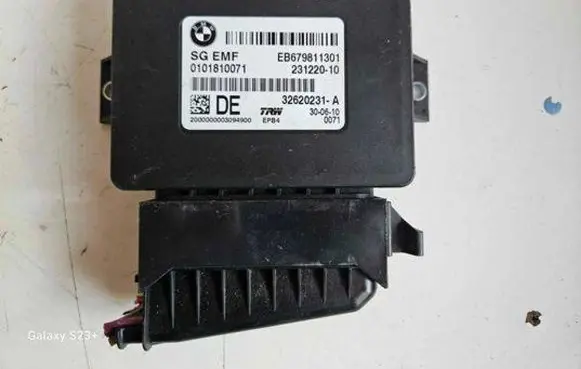 BMW 5 F10 F11 Hand brake control module 6798113 23122010 0101810071