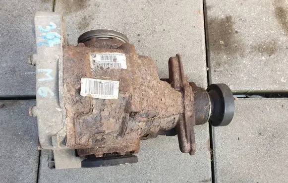 BMW M6 Rear differential 2283062 ESK03T362 90050829064000