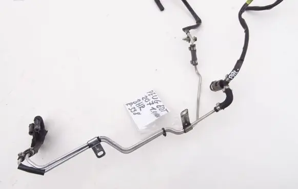 Peugeot 207 Fuel line pipe