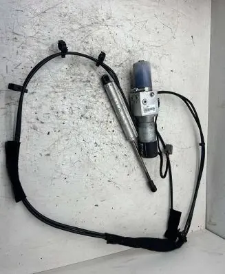 Volvo V70 Tailgate hydraulic set 31218393 DAI1110930 VT0A08010131