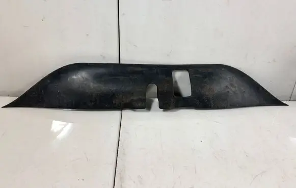 Engine bonnet/hood lock trim molding