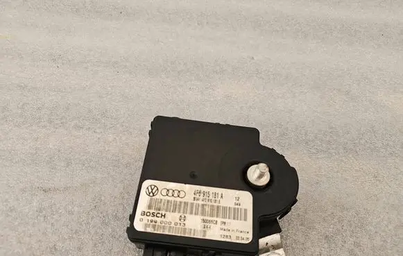 Audi A6 S6 C6 4F Power management control unit 4F0915181A 4F0910181F 15006608