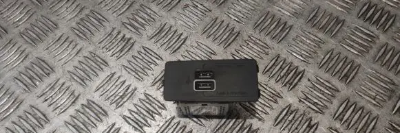USB socket connector