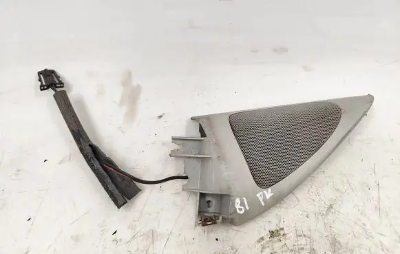 Volkswagen Polo III 6N 6N2 6NF Front door high frequency speaker 6N0837985B
