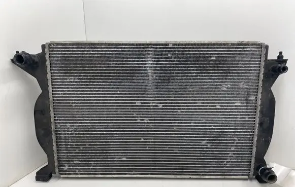 Audi A4 S4 B7 8E 8H Coolant radiator 8E0121251AJ