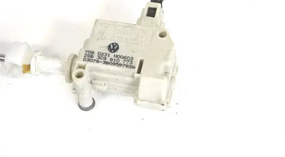 Volkswagen PASSAT CC Other devices 3C08010773