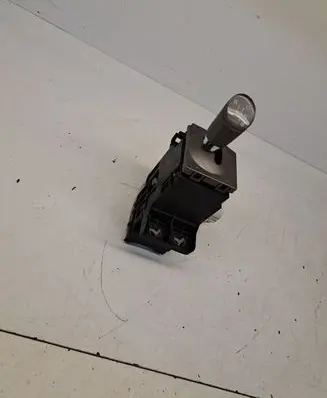 Toyota Prius (NHW20) Gear shifter/selector 8945147030